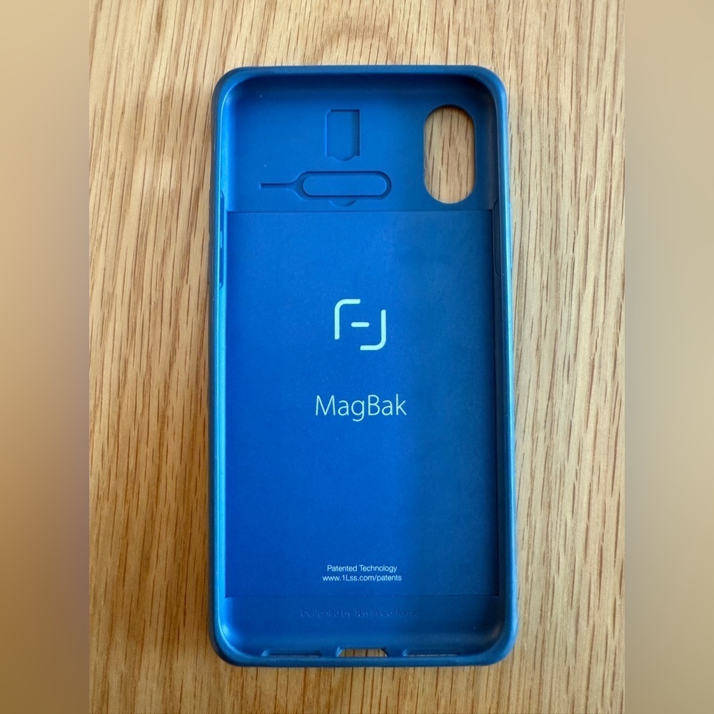MagBak for IPhone X/XS - Picture 6 of 12
